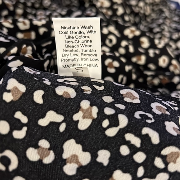 ePretty V-Neck & Tie Sleeveless 2-Tier Ruffled Summer Dress Color Black/Brown - Picture 9 of 10